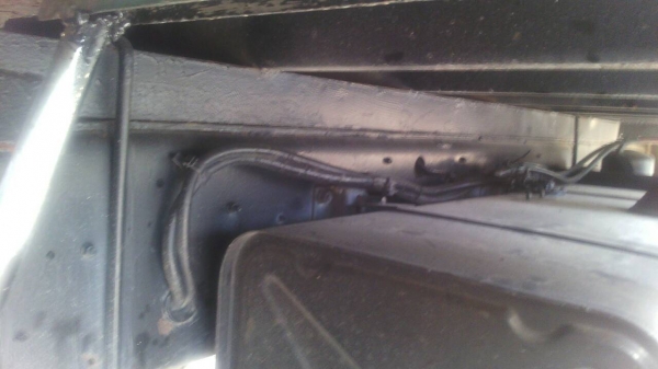 รถฮีโน่ 10 ล้อ ตู้เย็น  FL1J   260 แรงม้า. ปี 48.   สนใจติดต่อ  081 - 6079515