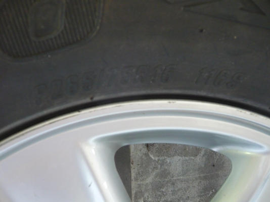 ยางใหม่ แม๊ก ISUZU ขอบ 16 ยางปี 2015