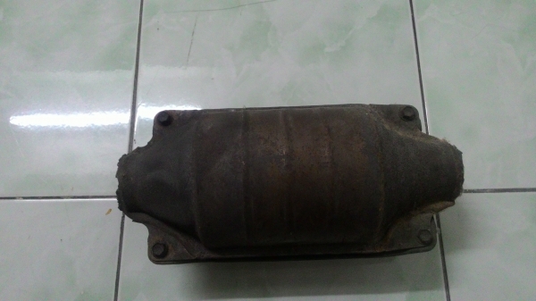 ขายท่อท่อนแคท Toyota Solona