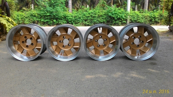 ขายล้อแม็กขอบ15 แนวเรโทร 4วง ราคาถูกๆๆ