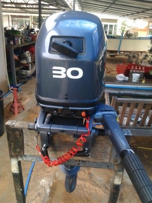 เครื่องยามาฮ่า 30แรง เหมือนใหม่ ใช้งานแค่ 3 ชม.น้ำจืดนะ เหมือนใหม่