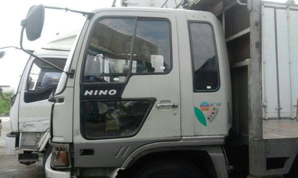 หกล้อ ฮีโน่ FF3H195 พื้นเรียบ ช่วงยาว7.20ม สภาพดีเดืมๆพร้อมใช้งาน ทะเบียนพร้อมโอน หกล้อ ฮีโน่ FF3H195 พื้นเรียบ ช่วงยาว7.20ม สภาพดีเดืมๆพร้อมใช้งาน ทะเบียนพร้อมโอน