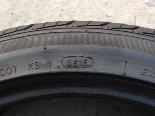 ยาง SONNY 225-40-18 ปี 15 2 เส้น 2800  ไม่ควรพลาด สภาพสวยๆเนื้อนิ่มๆไม่มีปะไม่บวมดอกยางเหลือเยอะเอาไปวิ่งกันใด้อีกยาวค่ะ