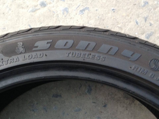 ยาง SONNY 225-40-18 ปี 15 2 เส้น 2800  ไม่ควรพลาด สภาพสวยๆเนื้อนิ่มๆไม่มีปะไม่บวมดอกยางเหลือเยอะเอาไปวิ่งกันใด้อีกยาวค่ะ