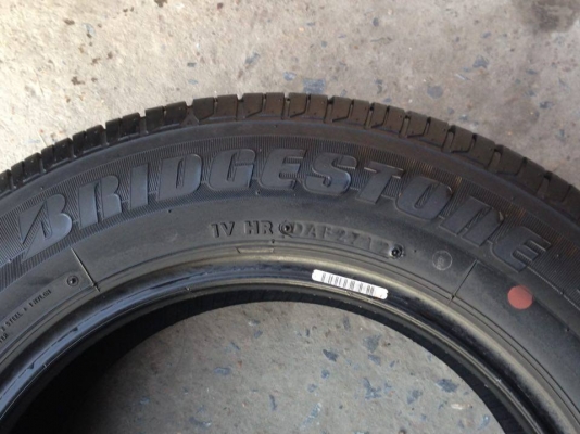 ยาง BRIDGESTONE 175-70-14 ปี 12 ครบชุด 4 เส้น 2000  สภาพสวยๆดอกยางนิ่มๆไม่บวมเอาไปวิ่งกันยาวๆราคาเบาๆค่ะ