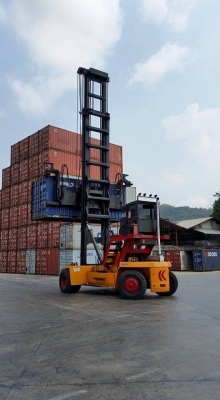 ขาย รถยกตู้ คอนเทนเนอร์ Kalmar 9 ชั้น Double box