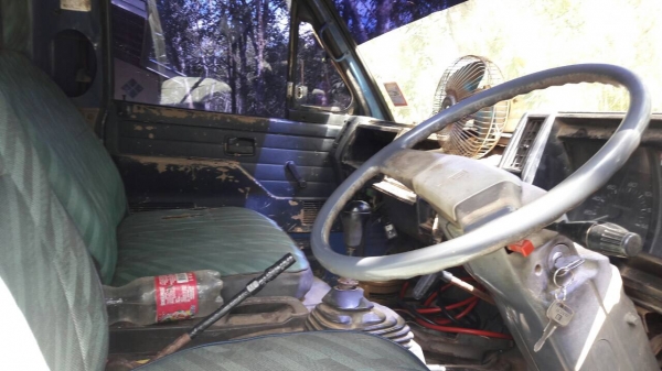 6ล้อดัมพ์ 115เเรง ISUZU NPR59LU5-7102036 รถห้างเเท้เล่มทะเบียพร้อม