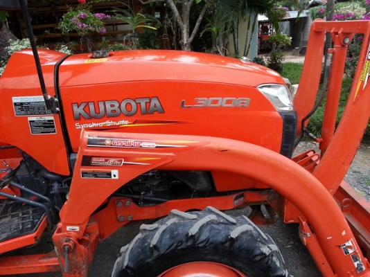 คูโบต้า L3008 4 WD ใบมีดตราช้าง ทำงาน 578 ชั่วโมง..เล่มทะเบียนพร้อม
