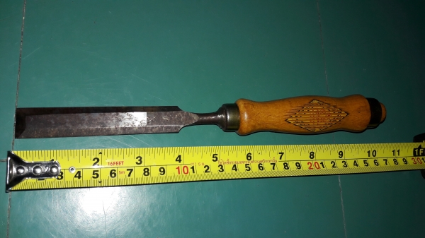 ขายสิ่วจระเข้สามดาวเยอรมัน 3/4" งานเก่าเก็บด้ามไม้ Made in Germany.