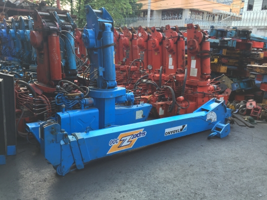 ขายเครนติดรถบรรทุก ทาดาโน่ 3 ตัน 4 ท่อน สวยๆครับ