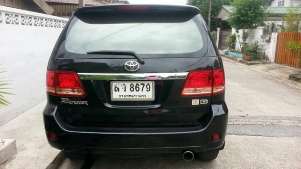 06 toyota fortuner 3.0 G สีดำเกียร์ธรรมดา รถสวยพร้อมใช้งาน รถสวยไม่มีชน