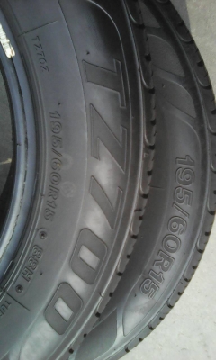 195/60R15 firestone TZ700 ปี14 ชุด 4 เส้น tel.081-427-3941 ไอดีไลน์ autobot107 195/60R15 firestone TZ700 ปี14 ชุด 4 เส้น tel.081-427-3941 ไอดีไลน์ autobot107
