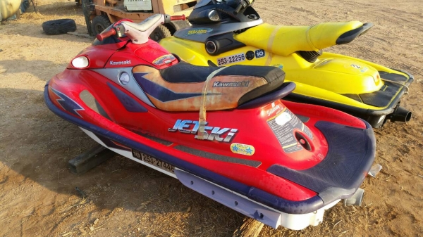 ขาย - เจ๊ตสกี เก่านอก สภาพสวย ขาย - เจ๊ตสกี เก่านอก สภาพสวย