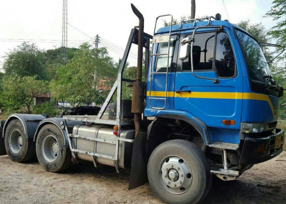 ขายรถบรรทุก 10 ล้อหัวลาก HINO 260 เเรงม้า ราคา 400000