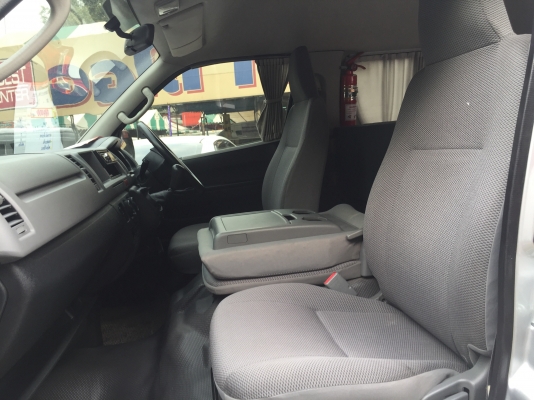 โทร0877758887นางเบสท์รถตู้ท่าพระ ดีเซลปี10เกียMT