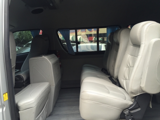 โทร 0877758887 นางเบส์รถตู้ท่าพระ ดีเซลปี12เกียMT