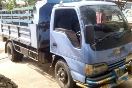 หกล้อ อีซูชุ NKR130 ดั้ม,5คิว สภาพดีสวยพร้อมใช้ ทะเบียนพร้อมโอน หกล้อ อีซูชุ NKR130 ดั้ม,5คิว สภาพดีสวยพร้อมใช้ ทะเบียนพร้อมโอน