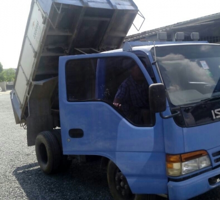 หกล้อ อีซูชุ NKR130 ดั้ม,5คิว สภาพดีสวยพร้อมใช้ ทะเบียนพร้อมโอน หกล้อ อีซูชุ NKR130 ดั้ม,5คิว สภาพดีสวยพร้อมใช้ ทะเบียนพร้อมโอน