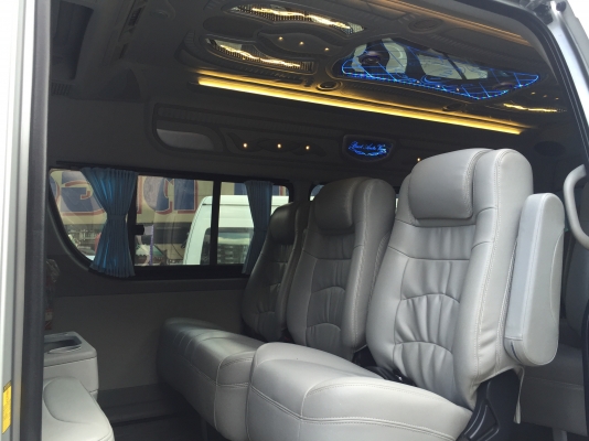 โทร0877758887 นางเบสท์รถตู้ท่าพระ ดีเซลปี12เกียMT โทร0877758887 นางเบสท์รถตู้ท่าพระ ดีเซลปี12เกียMT