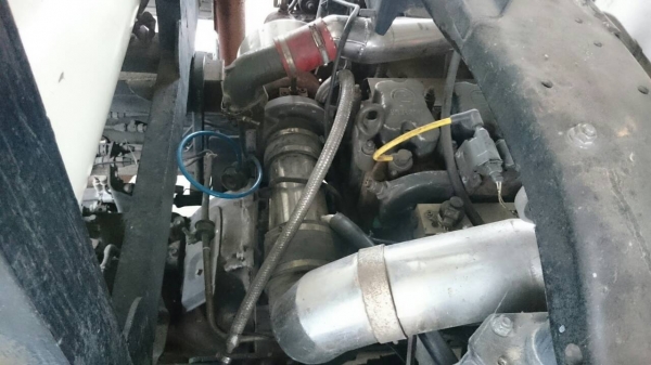 HINO WEICHAI หัวลากมาตรฐาน300แรงม้า3เพลา6ล้อยาง10เส้นปี2552 HINO WEICHAI หัวลากมาตรฐาน300แรงม้า3เพลา6ล้อยาง10เส้นปี2552