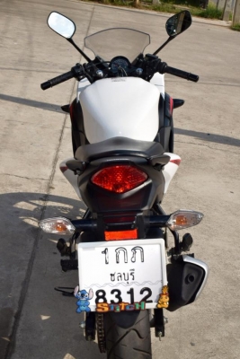 Honda Cbr 150i สีขาว สภาพป้ายแดง รถ 9 เดือน ราคา เบา ๆ