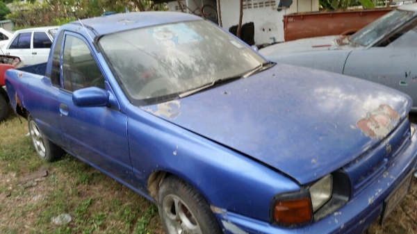 นิสสัน NV แค็ปเล็ก เครื่องดี พวงมาลัย พาวเวอร์ lpg ขาย 28,000 บาท