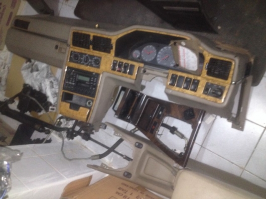 คอลโซล VOLVO S90 960 ของเก่าญี่ปุ่นตามรูปถึงที่ท้าวเเขนสภาพดี