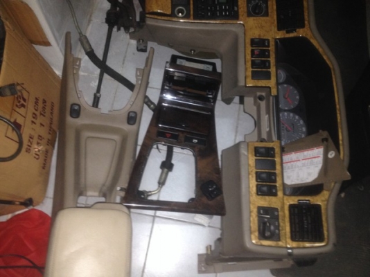 คอลโซล VOLVO S90 960 ของเก่าญี่ปุ่นตามรูปถึงที่ท้าวเเขนสภาพดี