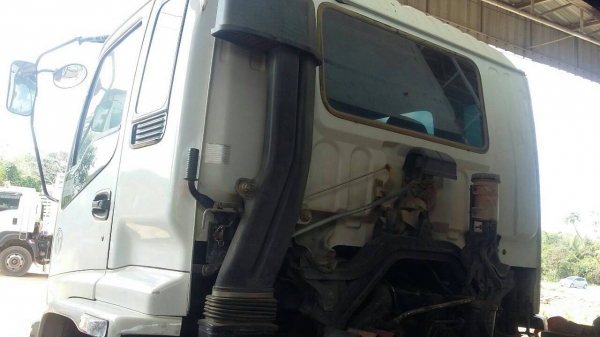 ขายรถบรรทุก 10 ล้อดัมพ์ ISUZU DECA 270 แรงม้าปี 2547 มีระบบลากพ่วง เครื่องดำ ราคา 1400000