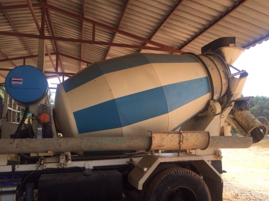 ขายรถโม่ปูนฮีโน่ 6 ล้อ 220 โม่ 4 คิว วิ่ง 7 หมื่น สภาพสวย ปี 54