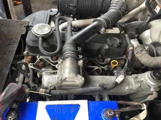 รถยกนิสสัน น้ำหนักยก 2.5 ตัน เสาสูง 3 เมตร เครื่องดีเซล เกียร์ออโต้ รถใช้งานมาแค่ 3900 ชม.