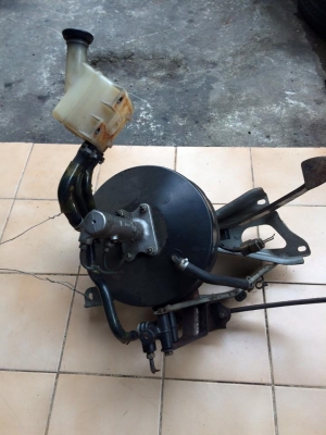 ขายหม้อลมพร้อมปั๊มเบรค รถตู้ Toyota Hiace หัวจรวด ขาย 1500   บาท สนใจโทร 0621219299 0880223848 ดูของแถวดอนเมืองครับ