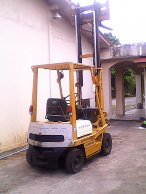 รถโฟล์ลิฟท์ toyota 4fgl 10 1.5ตัน 3 เมตร กระบอกคู่ เพาเวอร์ สีเดิม พร้อมใช้งาน 68000