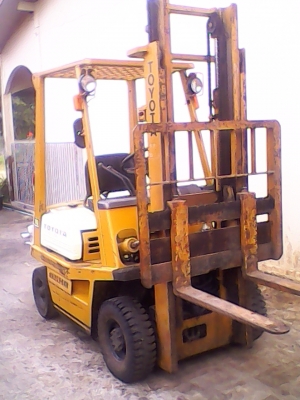 รถโฟล์ลิฟท์ toyota 4fgl 10 1.5ตัน 3 เมตร กระบอกคู่ เพาเวอร์ สีเดิม พร้อมใช้งาน 68000
