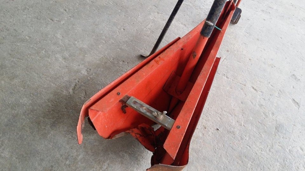 นำเข้าจากญี่ปุ่น เครื่องแหวกร่องกล้าในนาเดินตาม  MITSUBISHI รุ่น KF22(1) เก่าญี่ปุน  สภาพดี