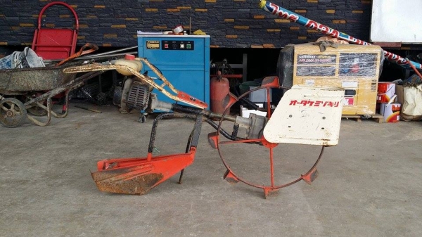 นำเข้าจากญี่ปุ่น เครื่องแหวกร่องกล้าในนาเดินตาม  MITSUBISHI รุ่น KF22(1) เก่าญี่ปุน  สภาพดี