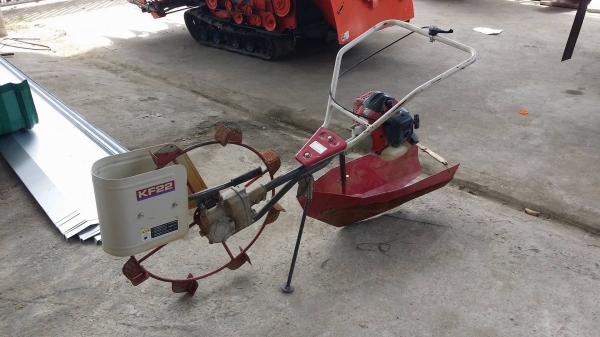 นำเข้าจากญี่ปุ่น เครื่องแหวกร่องกล้าในนาเดินตาม  ZENOAH รุ่น KF22 เก่าญี่ปุน  สภาพดี