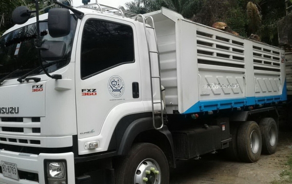 ขายด่วน !!! 10 ล้อ ISUZU FXZ 360 แรง 2 เพลา ปี 56 สภาพดี ขายด่วน !!! 10 ล้อ ISUZU FXZ 360 แรง 2 เพลา ปี 56 สภาพดี