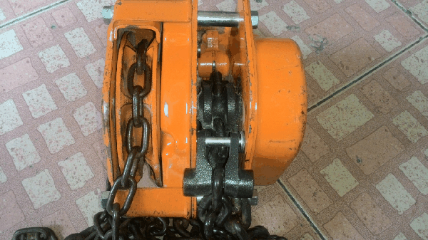 ขายด่วนรอกมือสาว VITAL 1 1/2 TON. Made in japan. ขายด่วนรอกมือสาว VITAL 1 1/2 TON. Made in japan.