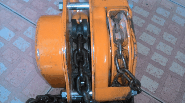 ขายด่วนรอกมือสาว VITAL 1 1/2 TON. Made in japan. ขายด่วนรอกมือสาว VITAL 1 1/2 TON. Made in japan.