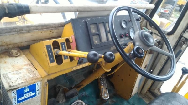 รถตัก KOMATSU 510 กรองเดี่ยว ซีเรียลสูง เดิมๆ นำเข้าจากญี่ปุ่นแท้ ระบบดีมาก โทร.090-986-2521 อ๊อบ รถตัก KOMATSU 510 กรองเดี่ยว ซีเรียลสูง เดิมๆ นำเข้าจากญี่ปุ่นแท้ ระบบดีมาก โทร.090-986-2521 อ๊อบ