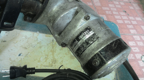 ขายด่วนสะกัดคอนกรีต MAKITA HM1201
