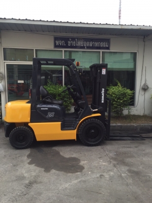 ขายรถยกโฟร์คลิฟท์ดีเซลยี่ห้อ KOMAT'SU FD25-14 ขายรถยกโฟร์คลิฟท์ดีเซลยี่ห้อ KOMAT'SU FD25-14