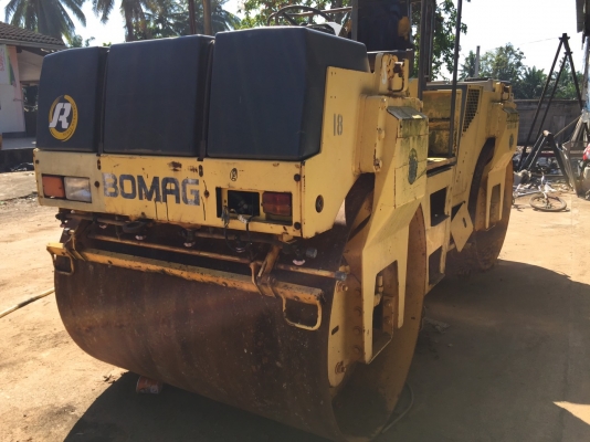 ขายรถบดเบรคดาว BOMAG 8 ตันสั่นสะเทือน เอกสารอินวอย ราคา 950000