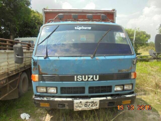 ขายNPR115. เฟืองท้ายF.  พวงมาลัยพาเวอร์.เครื่องดี. คัสชีสวย เฟืองท้ายF. หัวบางเดิม. พื้นปูเหล็ก เรียบร้อย. คอกพอได้. ยางหน้าดี ยางหลังพอได้. ยาว4.30เมตร เอกสารพร้อมโอน ราคา255000 ต่อรองได้นิดหน่อย สนใจ0930693225