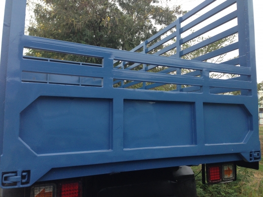 รถบรรทุก 6  ล้อดั๊มเกษตรอีซูซุ  115 แรง   NPR 59 L (รุ่นยอดนิยม)  สีน้ำเงิน