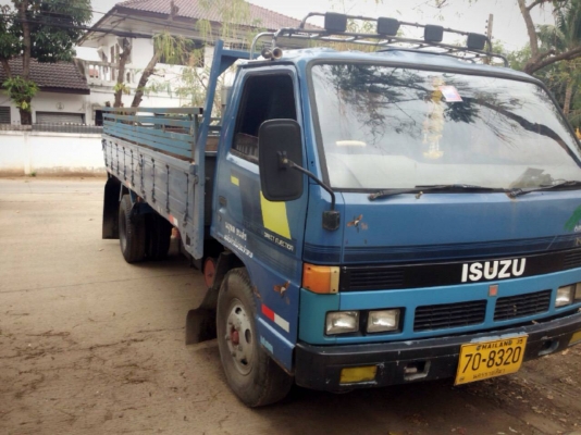 ขาย285000บาท 6 ล้อแซูซุ115แรง เพาเวอร์ เกียรสัน Fหลังสภาพดีพร้อมใช้งาน