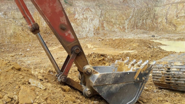 ขายรถแบคโฮ SUMITOMO 2800 F2 รถ 200 ราคา 350000