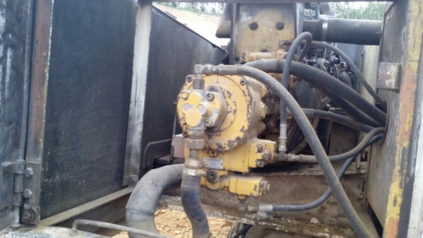 ขายรถแบคโฮ SUMITOMO 2800 F2 รถ 200 ราคา 350000