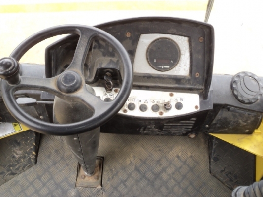 รถบดสั่นสะเทือนหน้าเหล็ก หลังยาง ขนาด 10 ตัน Bomag BW211D-4 #1437 รถถึงไทยแล้วนะคะ สภาพดี เก่านอกแท้ ติดต่อ ใหม่ 061-4194022